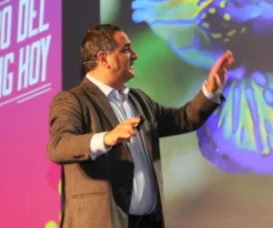 Nicolás Reyes, conferencista para eventos corporativos sobre Liderazgo Transformacional