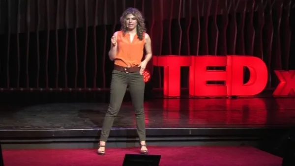 Déborah Berebichez, conferencista para eventos corporativos sobre Ciencia y Tecnología
