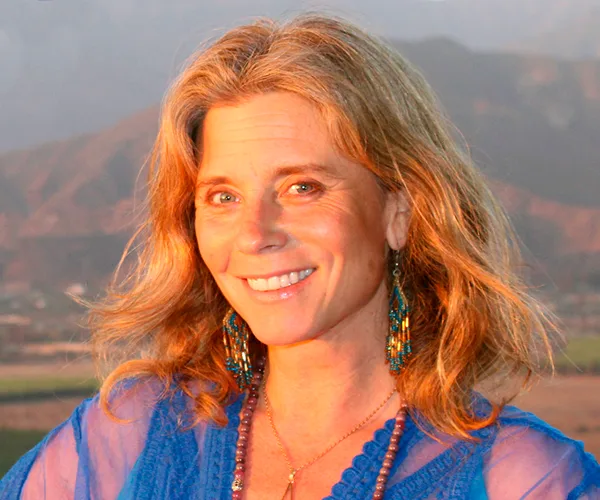 Carola Correa