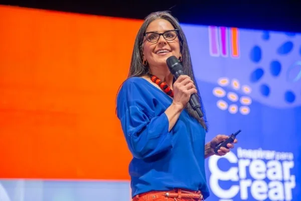 Claudia Palacios, conferencista para eventos corporativos sobre Comunicación Efectiva