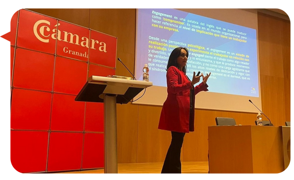 Ana Aymerich, foto principal de conferencista sobre Neurociencia Aplicada